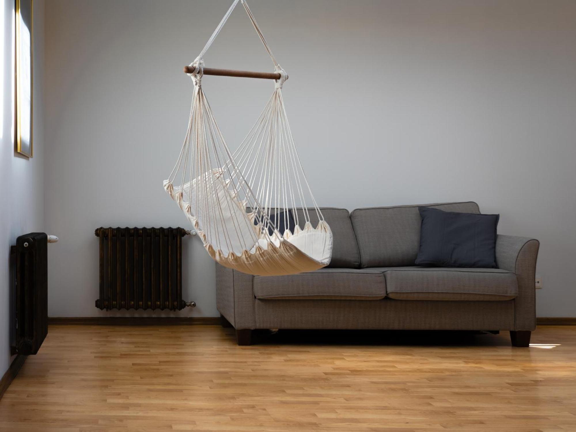 Old Loft, 2br, 7 Guests * Riga