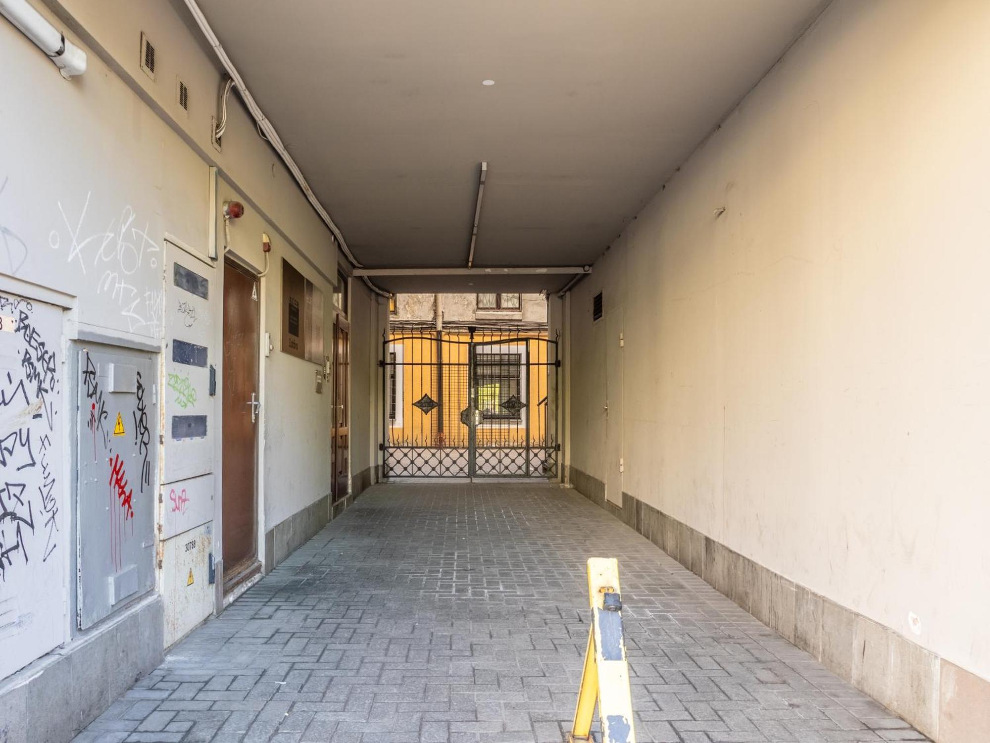 Old Loft, 2br, 7 Guests Riga