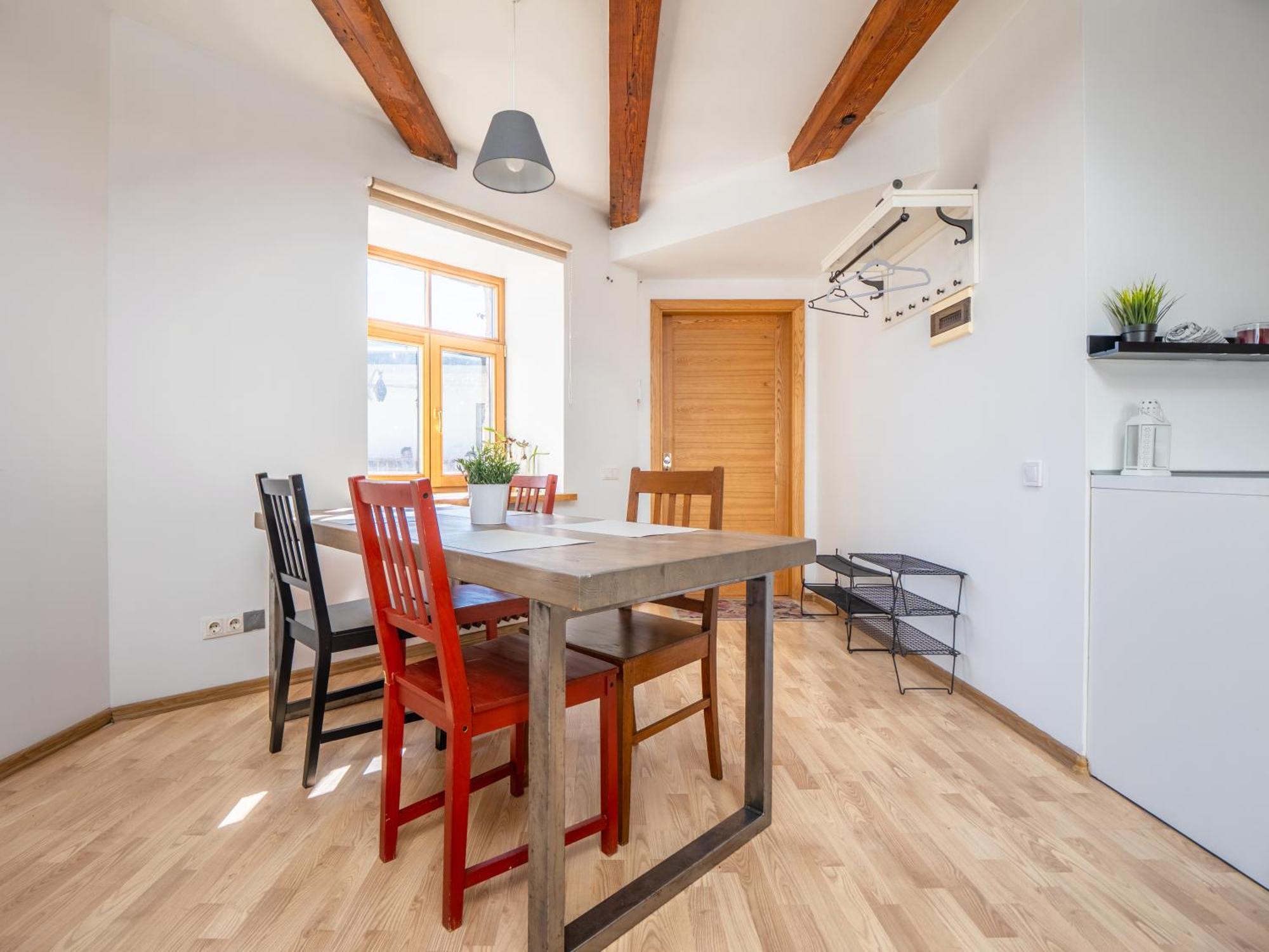 Old Loft, 2br, 7 Guests Appartement Riga