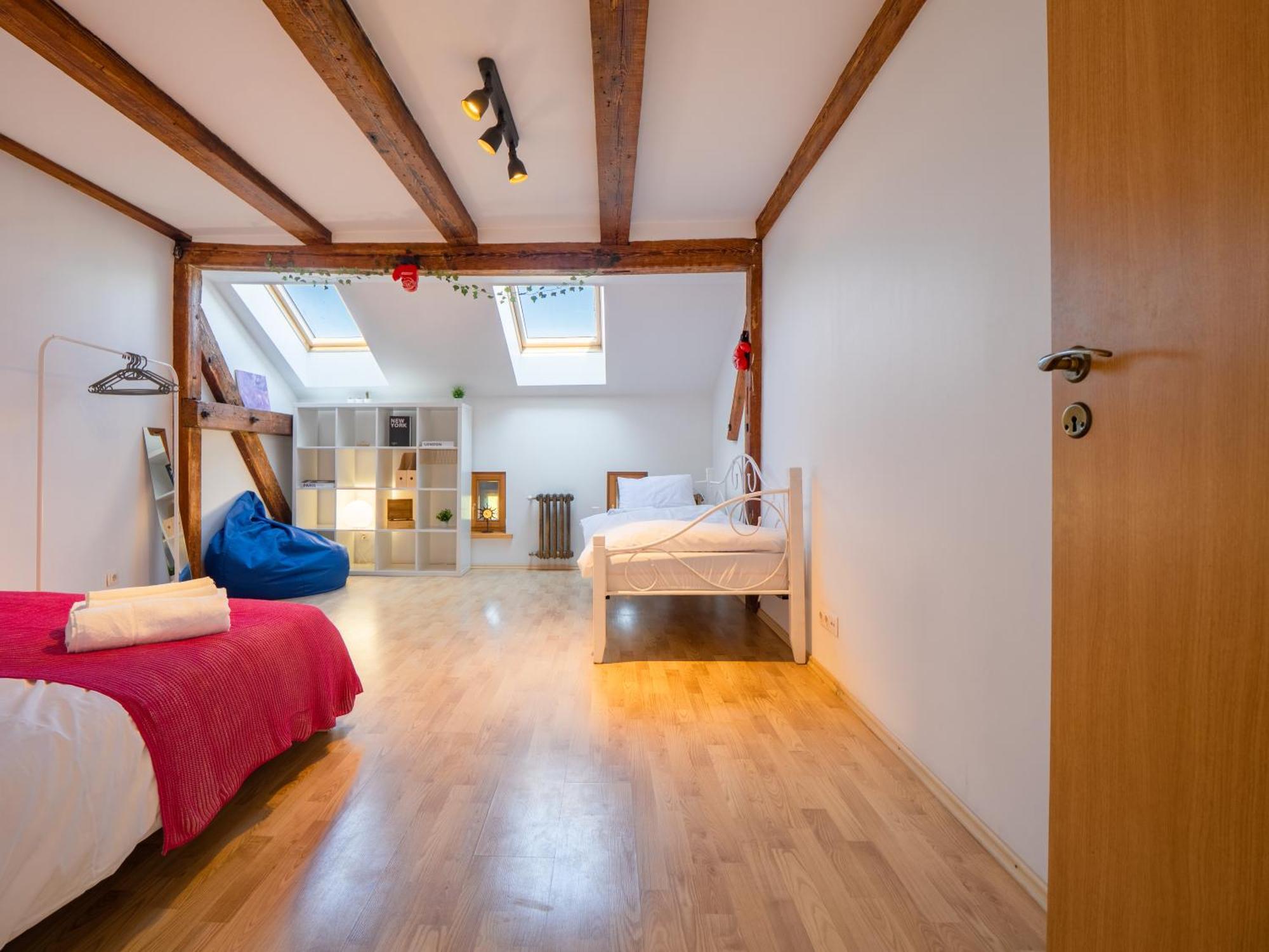 Lägenhet Old Loft, 2br, 7 Guests *